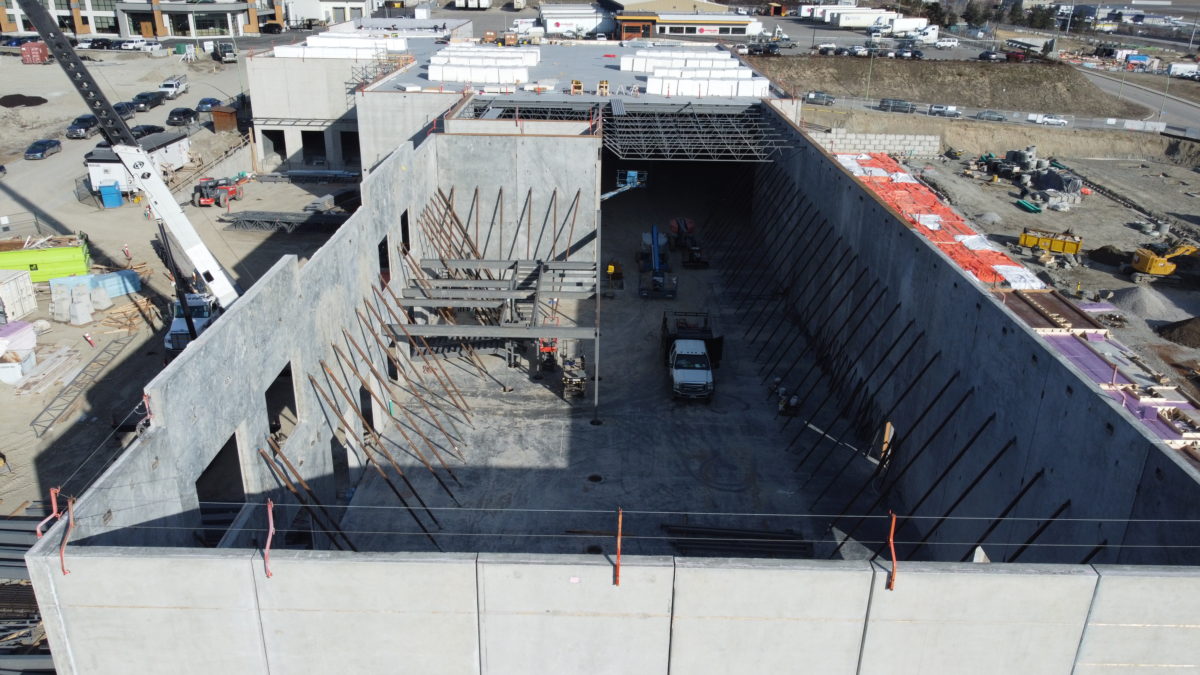 INDUSTRIAL UNITS FOR LEASE WITHIN AIRPORT BUSINESS PARK Royal LePage