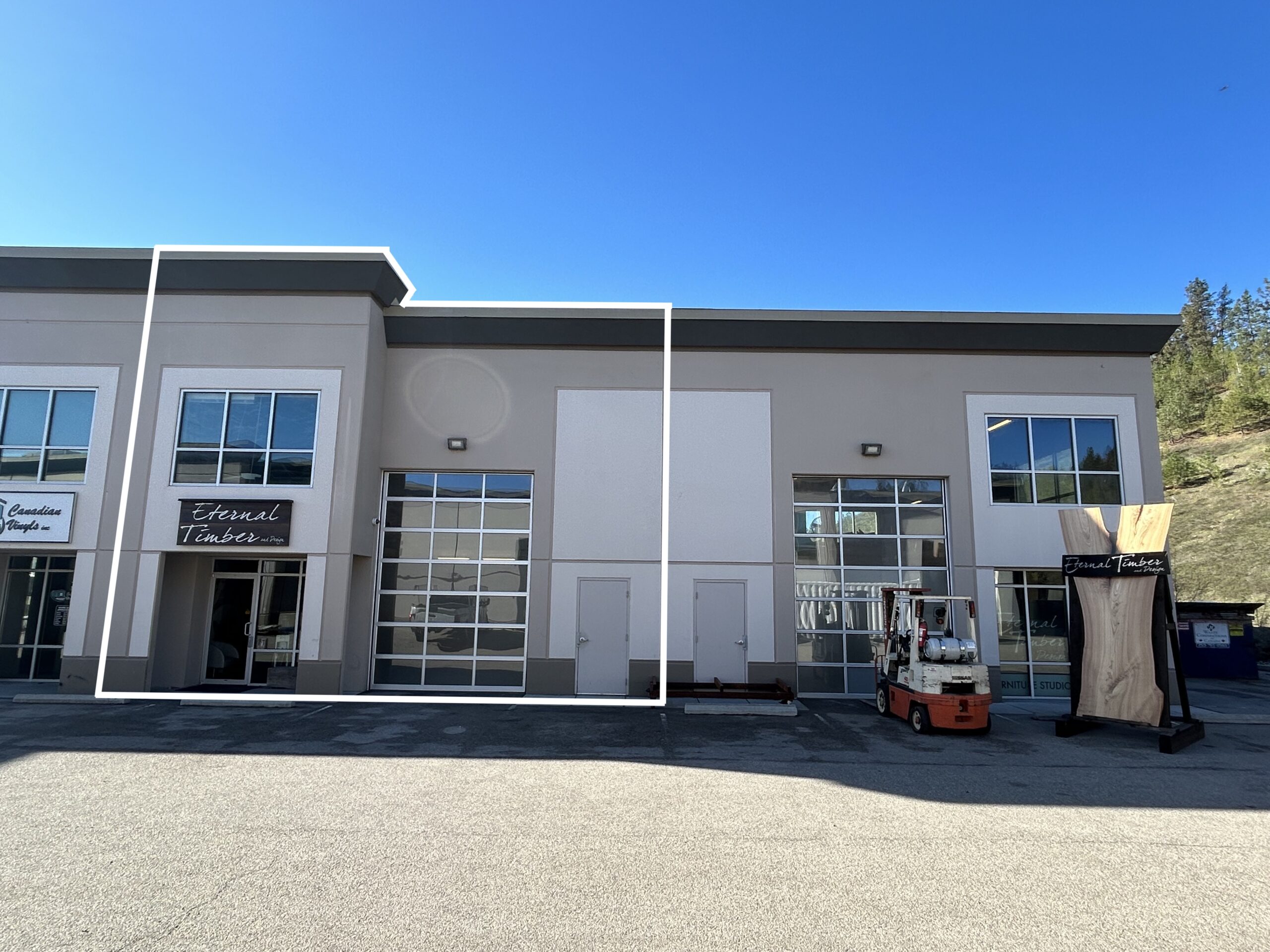 WAREHOUSE SPACE LOCATED IN THE AIRPORT BUSINESS PARK Royal LePage